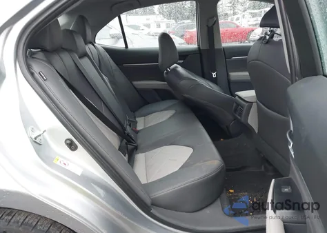 2018 Toyota Camry Xle V6 z USA, uszkodzony, nr VIN 4T1BZ1HK3JU020694